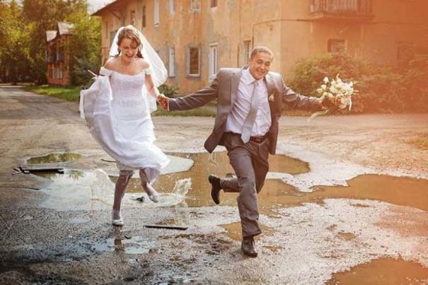 15 εικόνες που δείχνουν ότι στους γάμους γίνονται τα πιο τρελά πράγματα - Εικόνα4