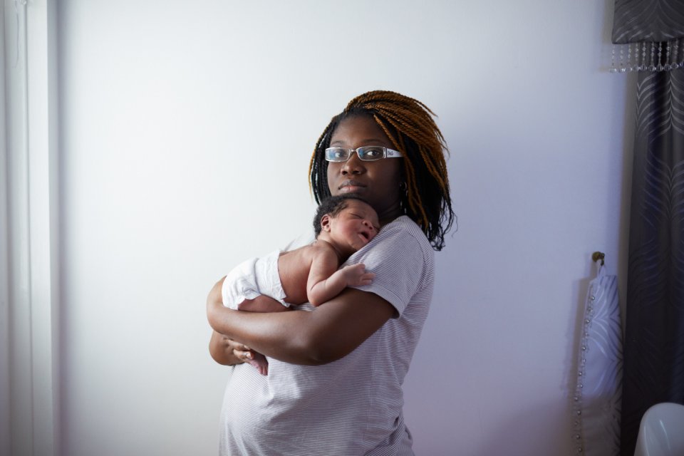 Φωτογραφίζοντας γυναίκες με τα νεογνά μωρά τους. Πανέμορφες φωτογραφίες! - Εικόνα19