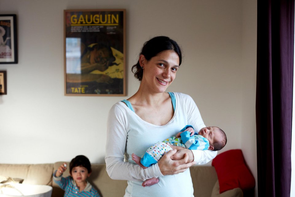 Φωτογραφίζοντας γυναίκες με τα νεογνά μωρά τους. Πανέμορφες φωτογραφίες! - Εικόνα28