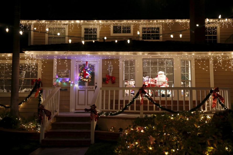 «Μάχη» για τα 20 καλύτερα στολισμένα χριστουγεννιάτικα σπίτια των ΗΠΑ (εικόνες) - Εικόνα13