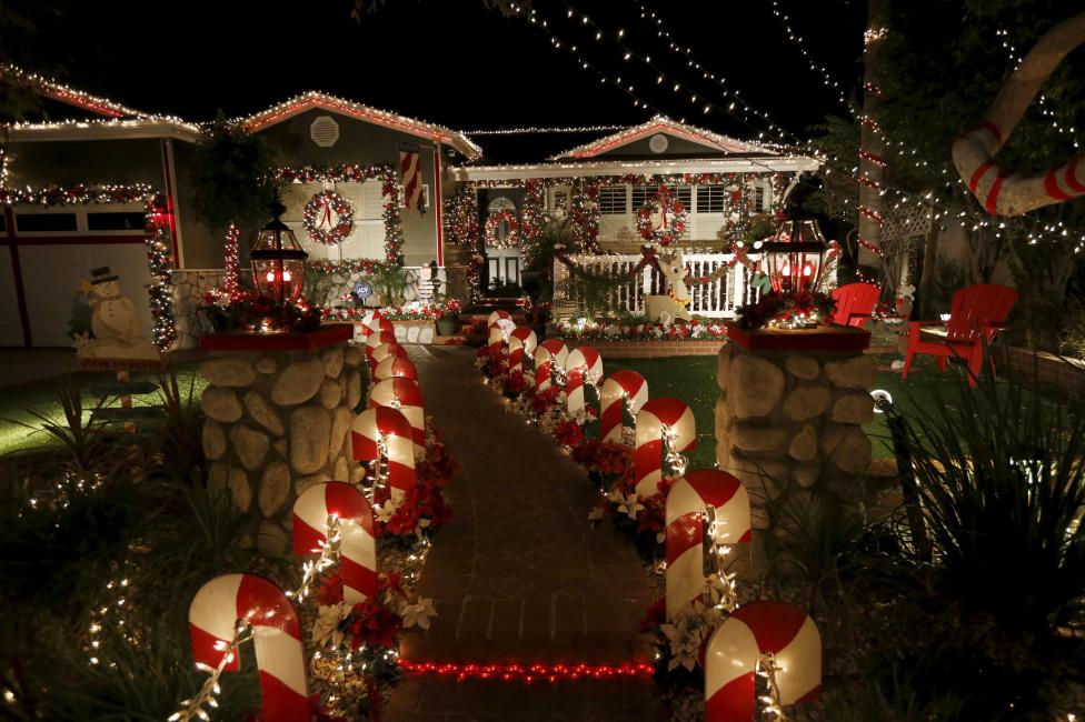 «Μάχη» για τα 20 καλύτερα στολισμένα χριστουγεννιάτικα σπίτια των ΗΠΑ (εικόνες) - Εικόνα19