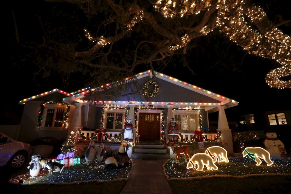 «Μάχη» για τα 20 καλύτερα στολισμένα χριστουγεννιάτικα σπίτια των ΗΠΑ (εικόνες) - Εικόνα8