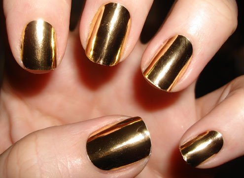 Μetallic Nails: Το απόλυτο nail trend της σεζόν! - Εικόνα-8