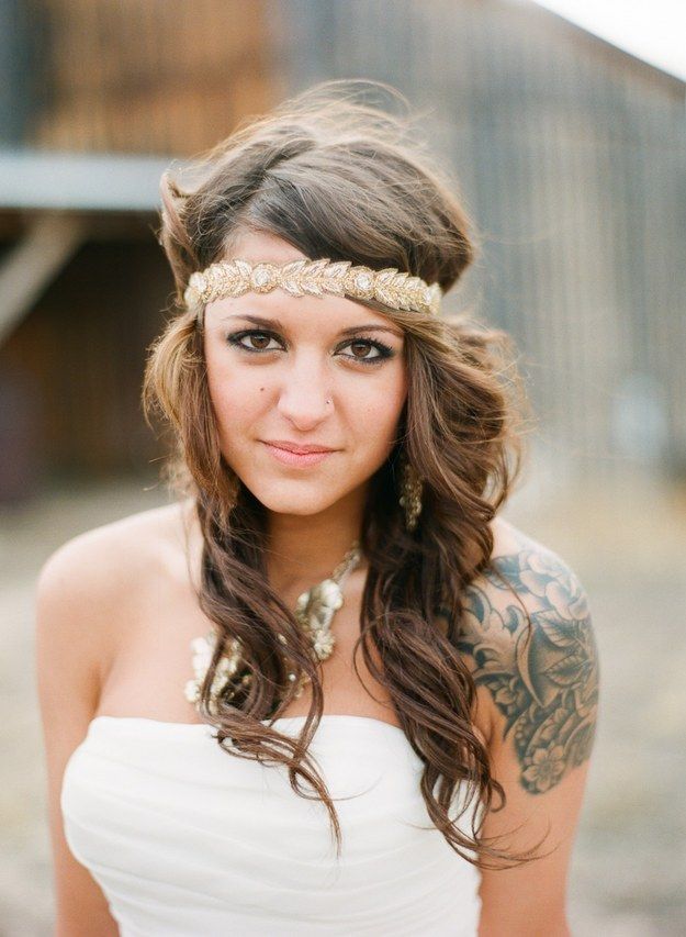 20 Όμορφες νύφες που ήξεραν πώς να αναδείξουν τα τατουάζ τους την ημέρα του γάμου. Μέρος 2ο - Εικόνα8