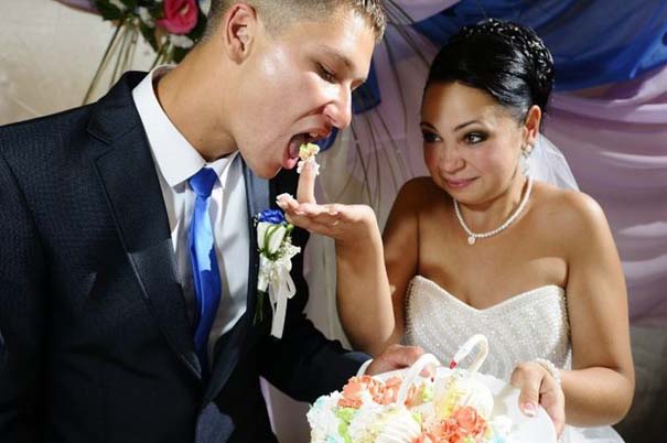40 παράξενα και αστεία στιγμιότυπα γάμων στην Ρωσία (φωτογραφίες) - Εικόνα12
