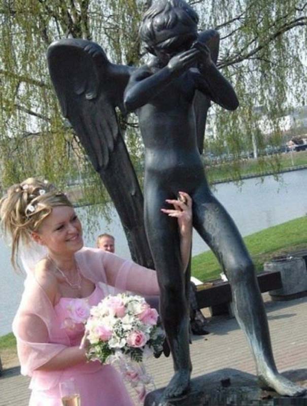 40 παράξενα και αστεία στιγμιότυπα γάμων στην Ρωσία (φωτογραφίες) - Εικόνα21