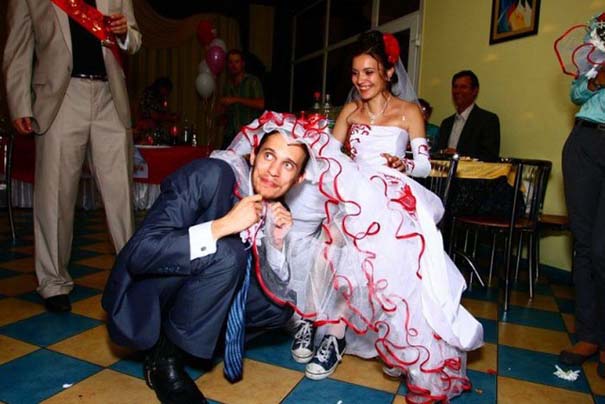 40 παράξενα και αστεία στιγμιότυπα γάμων στην Ρωσία (φωτογραφίες) - Εικόνα23