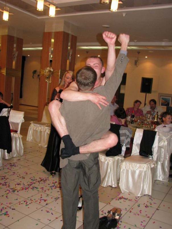 40 παράξενα και αστεία στιγμιότυπα γάμων στην Ρωσία (φωτογραφίες) - Εικόνα39