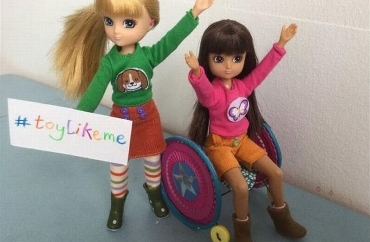 Οι πρώτες στον κόσμο κούκλες με αναπηρία βρίσκονται ήδη στα ράφια των καταστημάτων - Εικόνα 0