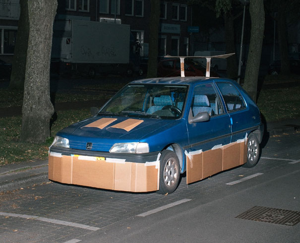 This Guy Walks Around At Night Pimping Random People’s Cars With Cardboard - Εικόνα