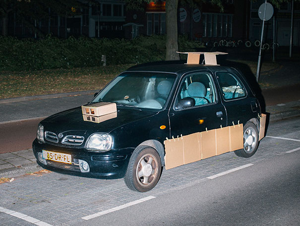 This Guy Walks Around At Night Pimping Random People’s Cars With Cardboard - Εικόνα8