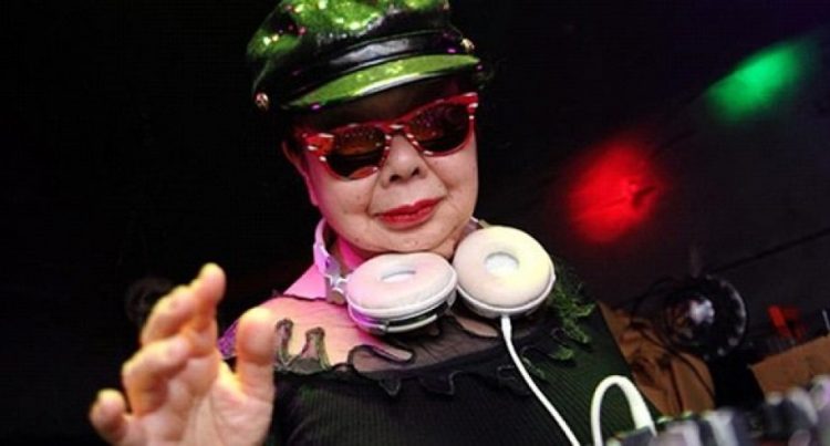 82χρονη DJ, η πιο περιζήτητη στο Τόκιο! - Εικόνα 