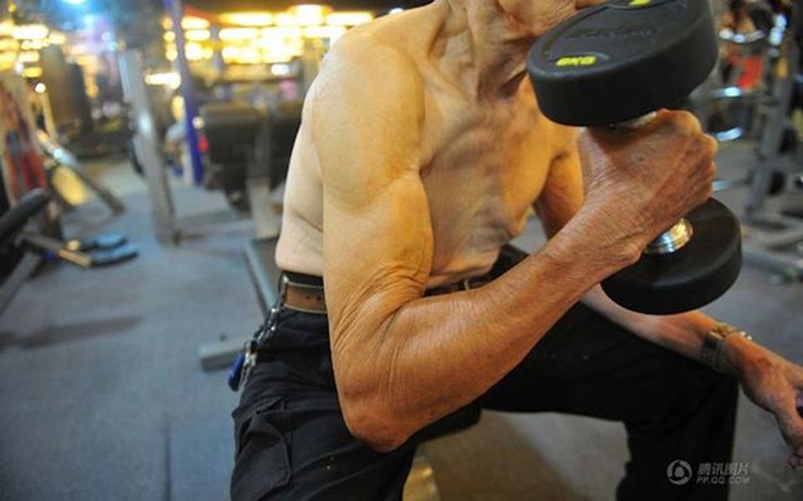 Ο 94χρονος που «χτίζει σώμα» και δεν σταματά να γυμνάζεται - Εικόνα 2