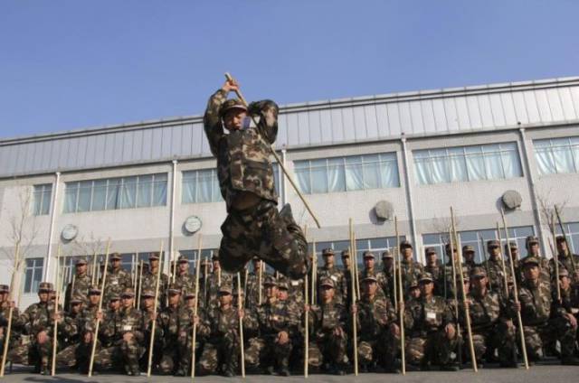 Η εκπαίδευση στον Κινεζικό στρατό - Εικόνα 2