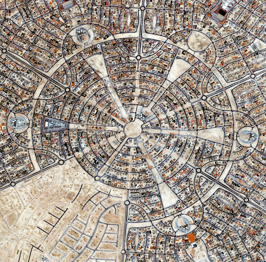 20 εκπληκτικές δορυφορικές φωτογραφίες που θα αλλάξουν τον τρόπο που βλέπετε τον κόσμο - Εικόνα 1