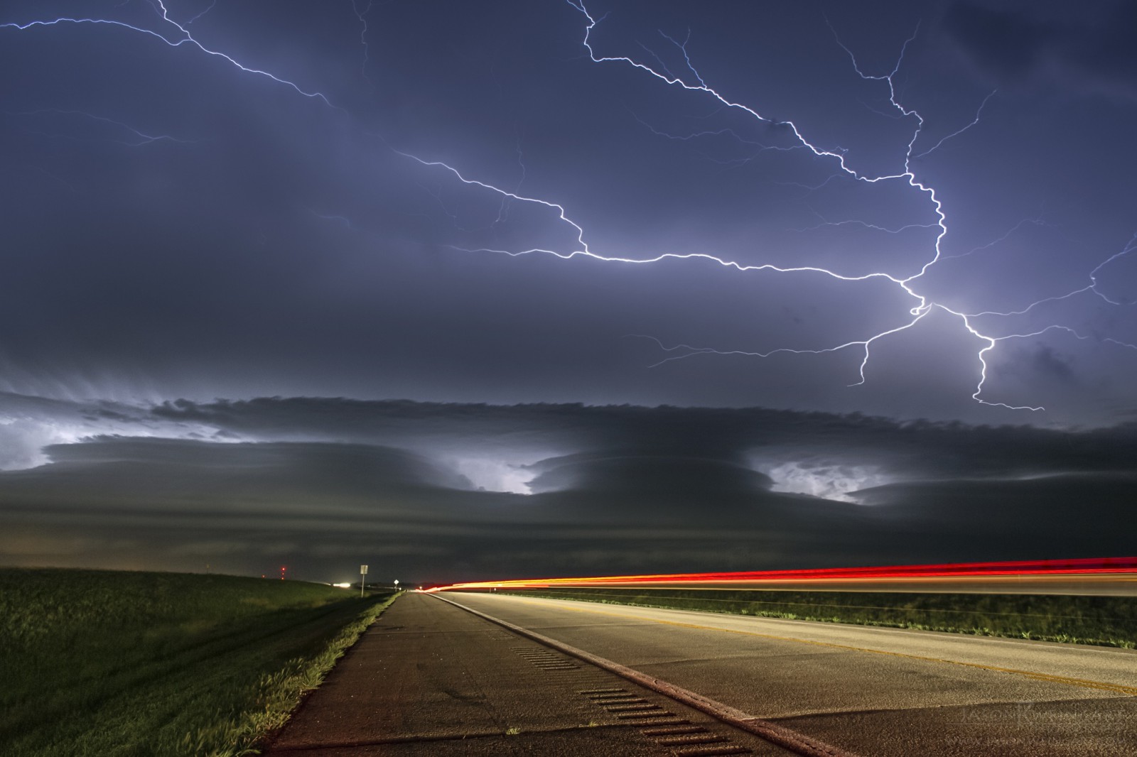 20 Εκπληκτικές φωτογραφίες από τον μεγαλύτερο κυνηγό καταιγίδων. Εντυπωσιακές. - Εικόνα 12