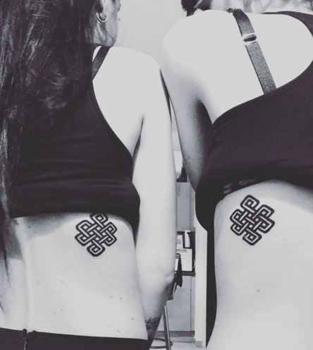25 Εντυπωσιακά τατουάζ αποκλειστικά για αγαπημένες αδερφές. (Φωτογραφίες) - Εικόνα 1