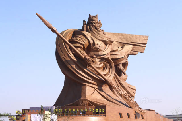 Το εντυπωσιακό άγαλμα του Κινέζικου Θεού του πολέμου που ζυγίζει 1320 τόνους - Εικόνα 1