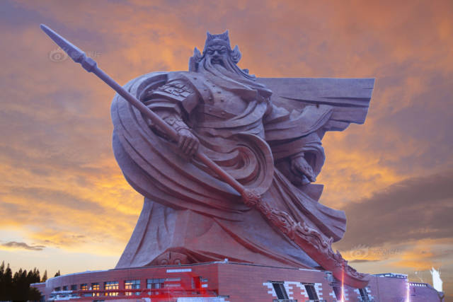 Το εντυπωσιακό άγαλμα του Κινέζικου Θεού του πολέμου που ζυγίζει 1320 τόνους - Εικόνα 4