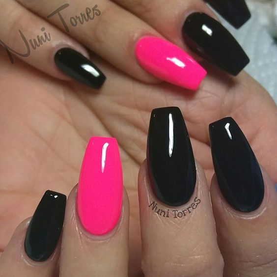 Φανταστική η καινούρια τάση της μόδας με μαύρο και ρόζ νύχια.! - Εικόνα15