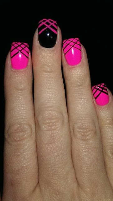 Φανταστική η καινούρια τάση της μόδας με μαύρο και ρόζ νύχια.! - Εικόνα3