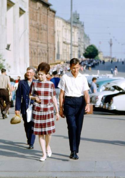 Φωτογραφίες ανθρώπων στους δρόμους της κάποτε ένδοξης σοβιετικής ένωσης - Εικόνα 11