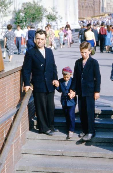 Φωτογραφίες ανθρώπων στους δρόμους της κάποτε ένδοξης σοβιετικής ένωσης - Εικόνα 13