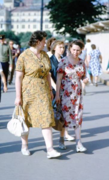 Φωτογραφίες ανθρώπων στους δρόμους της κάποτε ένδοξης σοβιετικής ένωσης - Εικόνα 19