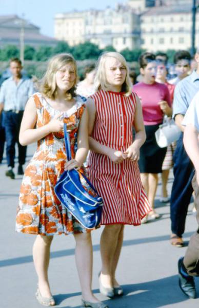 Φωτογραφίες ανθρώπων στους δρόμους της κάποτε ένδοξης σοβιετικής ένωσης - Εικόνα 26