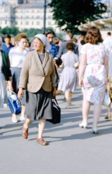 Φωτογραφίες ανθρώπων στους δρόμους της κάποτε ένδοξης σοβιετικής ένωσης - Εικόνα 28
