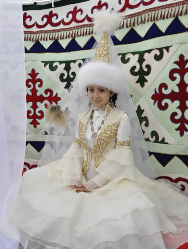 Γαμήλιες παραδοσιακές φορεσιές ανά τον κόσμο - Εικόνα 4