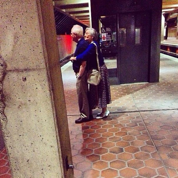 15  Ηλικιωμένα ζευγάρια που αποδεικνύουν ότι η αγάπη δεν έχει όριο ηλικίας - Εικόνα 19