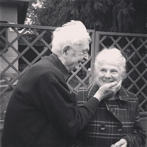 15  Ηλικιωμένα ζευγάρια που αποδεικνύουν ότι η αγάπη δεν έχει όριο ηλικίας - Εικόνα 48