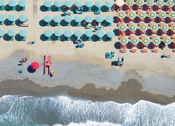 Καλοκαιρινή απροσδόκητη γεωμετρία στις παραλίες του κόσμου - Εικόνα 4