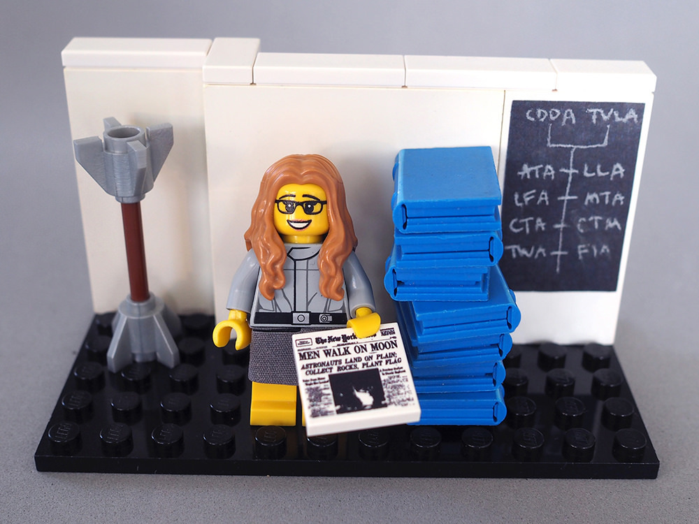 Η Lego με τις νέες φιγούρες της τιμά τις γυναίκες της επιστήμης, ξεκινώντας από τις «γυναίκες της ΝΑSA» - Εικόνα1