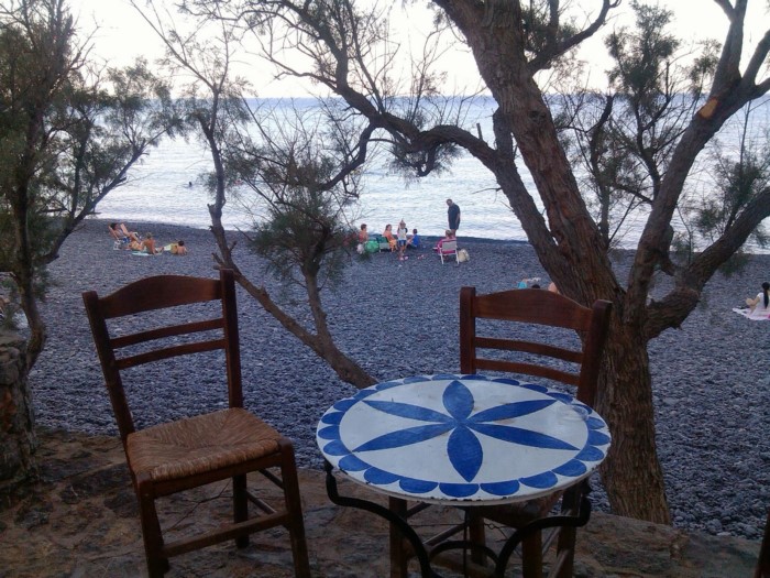 Η «μαύρη» παραλία της Ελλάδας που όμοια της δεν υπάρχει πουθενά αλλού στον κόσμο - Εικόνα 4
