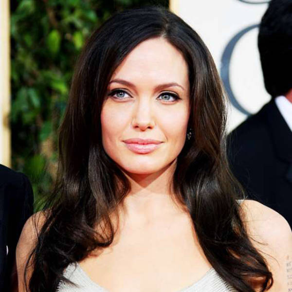 Η μεταμόρφωση της Angelina Jolie με το πέρασμα των χρόνων - Εικόνα 12
