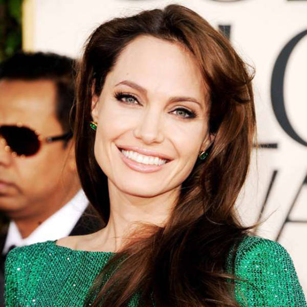 Η μεταμόρφωση της Angelina Jolie με το πέρασμα των χρόνων - Εικόνα 16