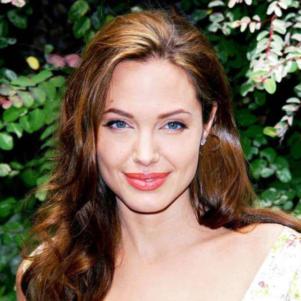 Η μεταμόρφωση της Angelina Jolie με το πέρασμα των χρόνων - Εικόνα 7