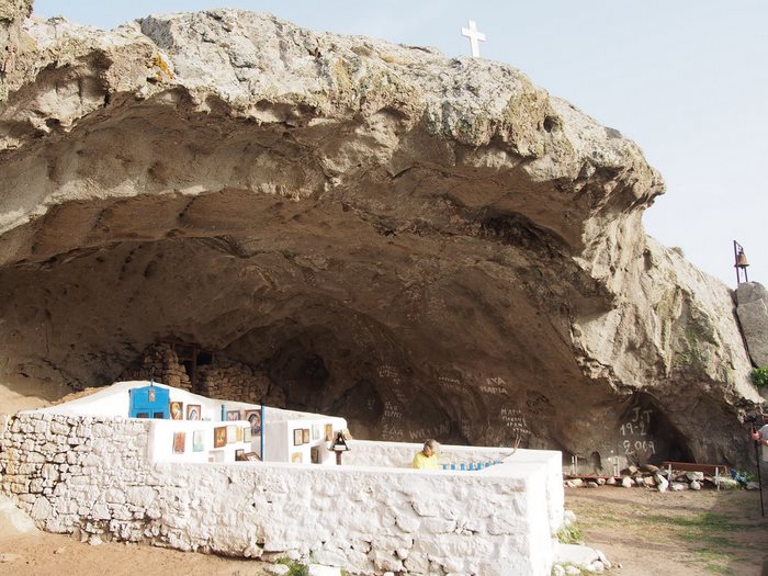 Η μοναδική παγκοσμίως άσκεπη εκκλησία, χτισμένη σε σπηλιά, βρίσκεται στη Λήμνο! - Εικόνα 10