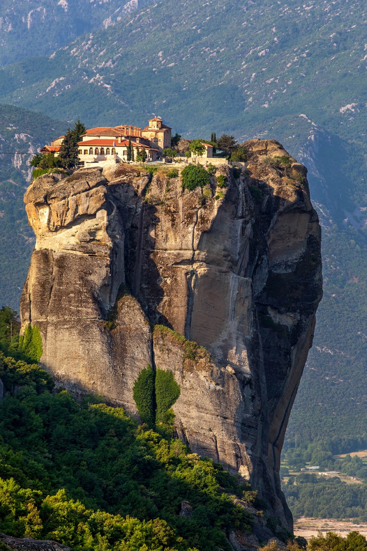 Το μοναστήρι που βρίσκεται σε ύψος 373 μέτρων σε ένα από τα πιο επιβλητικά και σπάνιας ομορφιάς μέρη της Ελλάδας - Εικόνα 6