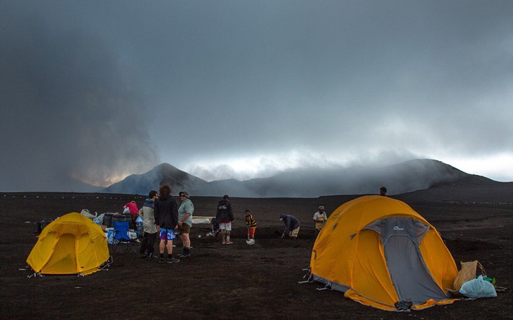 Μια νύχτα μέσα στο ηφαίστειο - Εικόνα 10