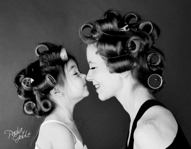 Πανέμορφες μαμάδες και κόρες σε επαγγελματικές φωτογραφίες - Εικόνα 2