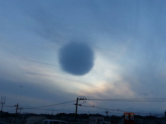 Παράξενο σφαιρικό σύννεφο στον ουρανό της Ιαπωνίας! - Εικόνα 1