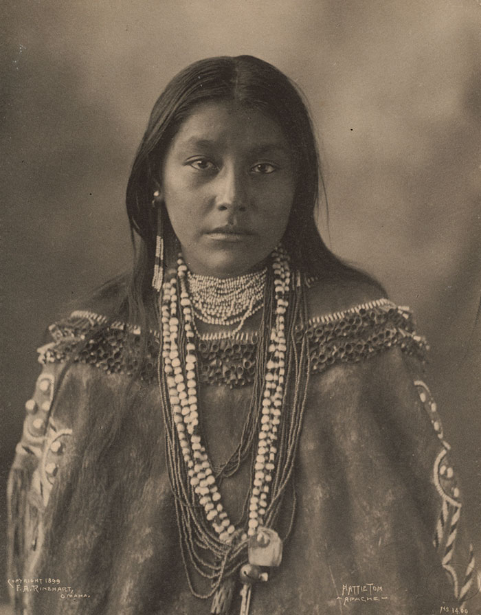 Πορτρέτα eφηβων Ιθαγενών Αμερικανίδων που αναδεικνύουν την μοναδική ομορφιά και το στύλ τους !!! - Εικόνα 15