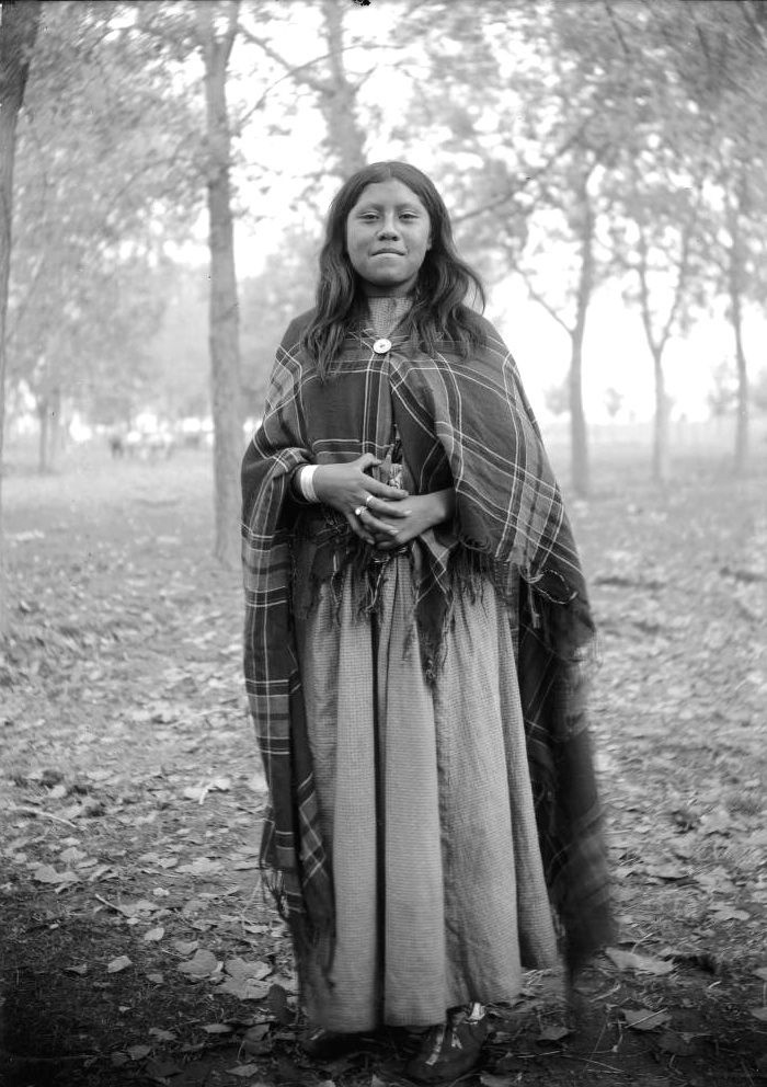 Πορτρέτα eφηβων Ιθαγενών Αμερικανίδων που αναδεικνύουν την μοναδική ομορφιά και το στύλ τους !!! - Εικόνα 24