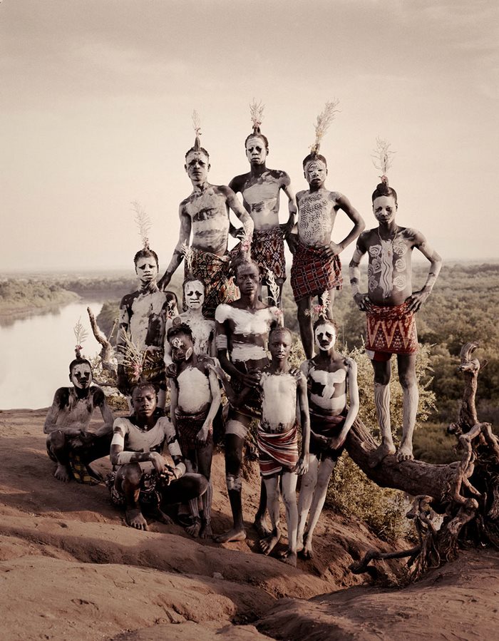 37 συγκλονιστικές φωτογραφίες των πιο απομακρυσμένων φυλών του πλανήτη πριν εξαφανιστούν για πάντα - Εικόνα 28