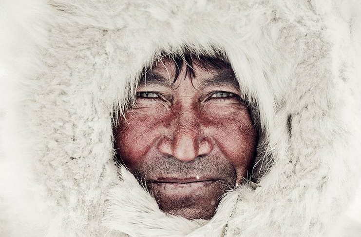 37 συγκλονιστικές φωτογραφίες των πιο απομακρυσμένων φυλών του πλανήτη πριν εξαφανιστούν για πάντα - Εικόνα 36