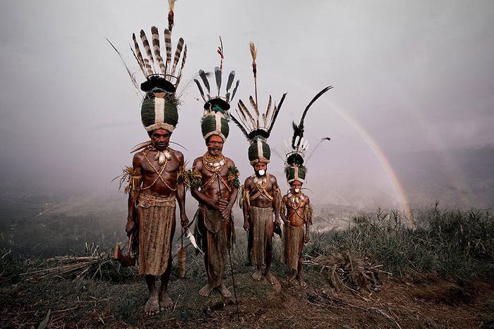 37 συγκλονιστικές φωτογραφίες των πιο απομακρυσμένων φυλών του πλανήτη πριν εξαφανιστούν για πάντα - Εικόνα 7