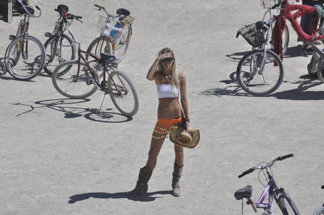 Συναρπαστικά κοpίτσια απο το φεστιβάλ Burning Man - Εικόνα 10